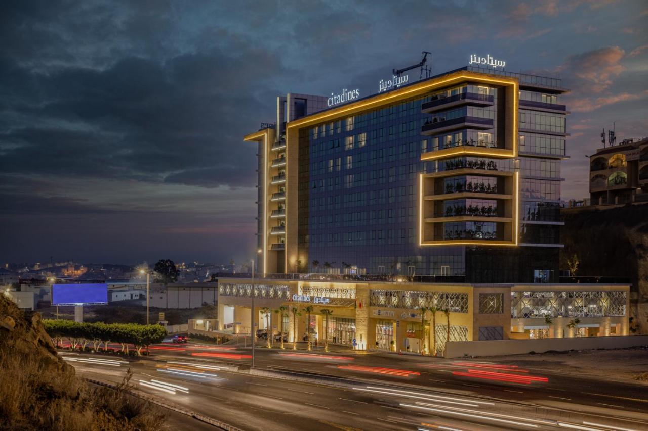 Aparthotel Citadines Abha Exterior foto The hotel at night